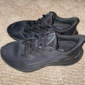 Nike Womens Running Shoe‎ Womens Size 10